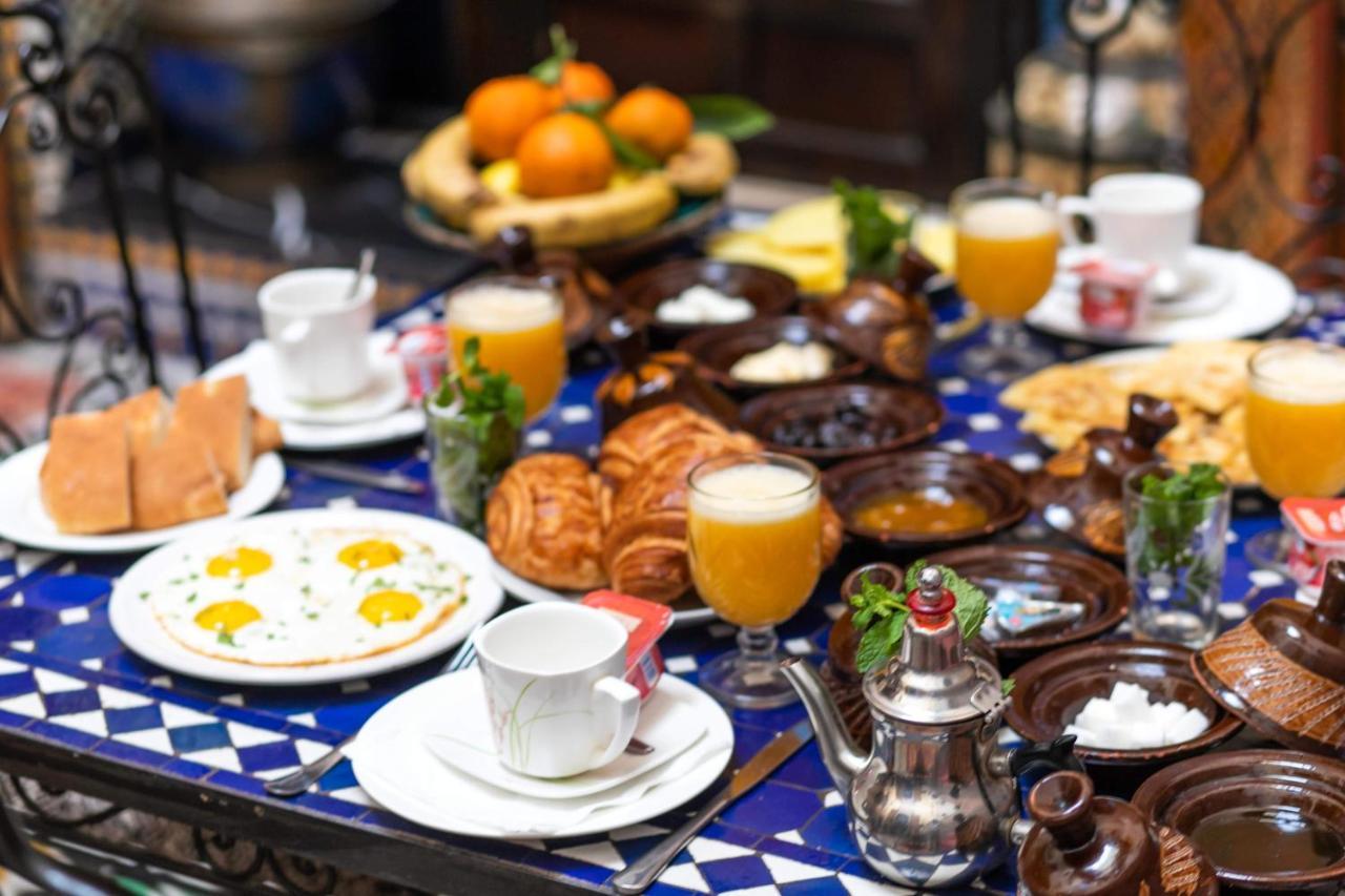 Riad Fes Aicha Екстер'єр фото